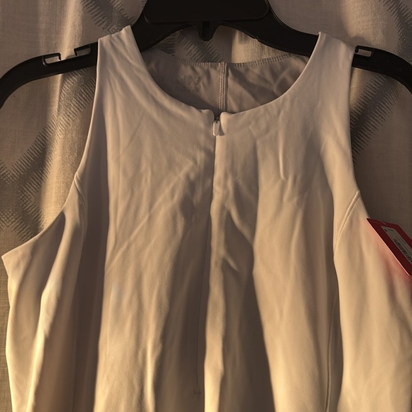 SPANXshape™ Get Moving
Zip Front Dress white size small - Picture 7 of 10